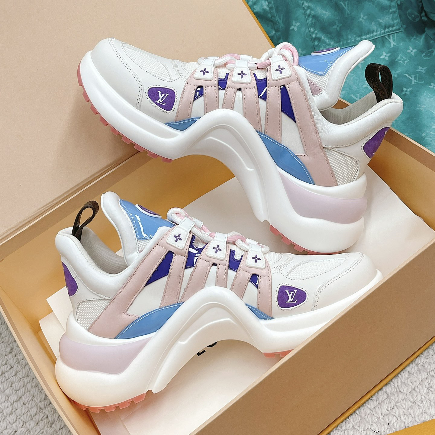 Louis Vuitton LV Archlight Sneaker    - EUR FASHION