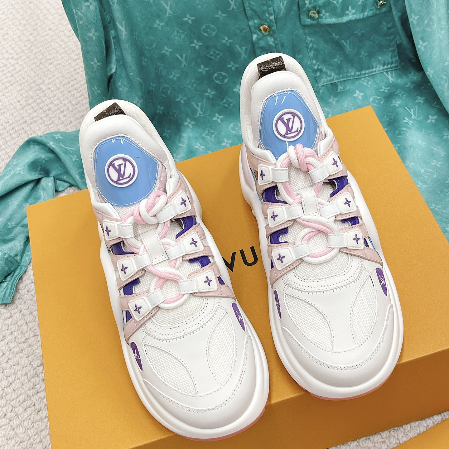 Louis Vuitton LV Archlight Sneaker    - EUR FASHION