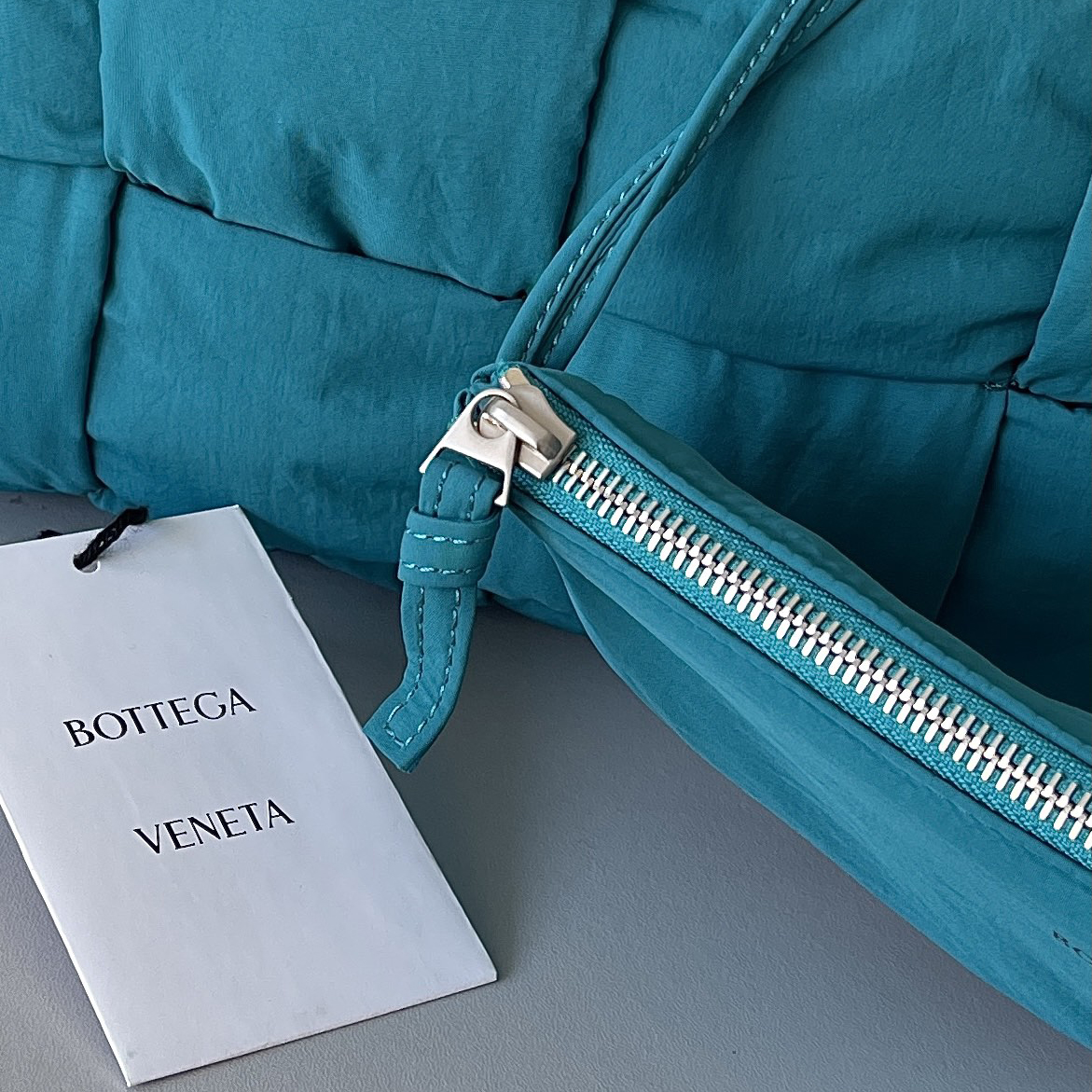 Bottega Veneta Padded Tech Cassette Padded Intreccio Nylon Cross-Body Bag(30-15-7.5cm) - EUR FASHION