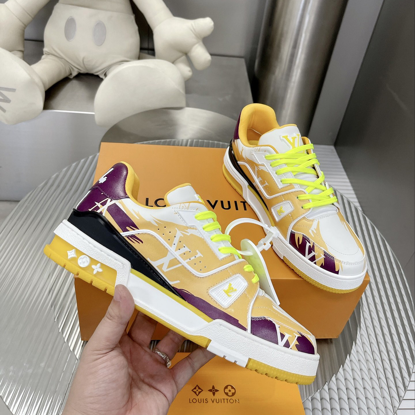 Louis Vuitton LV  Trainer Sneaker      - EUR FASHION