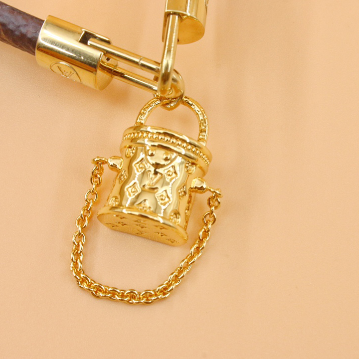 Louis Vuitton LV Cannes Bracelet     M8048E - EUR FASHION