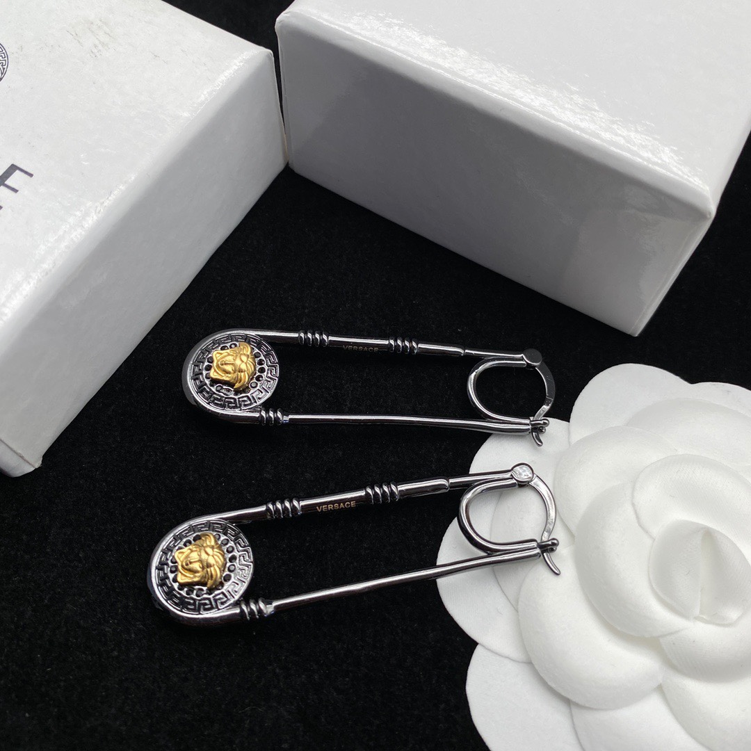 Versace Medusa Earrings - EUR FASHION