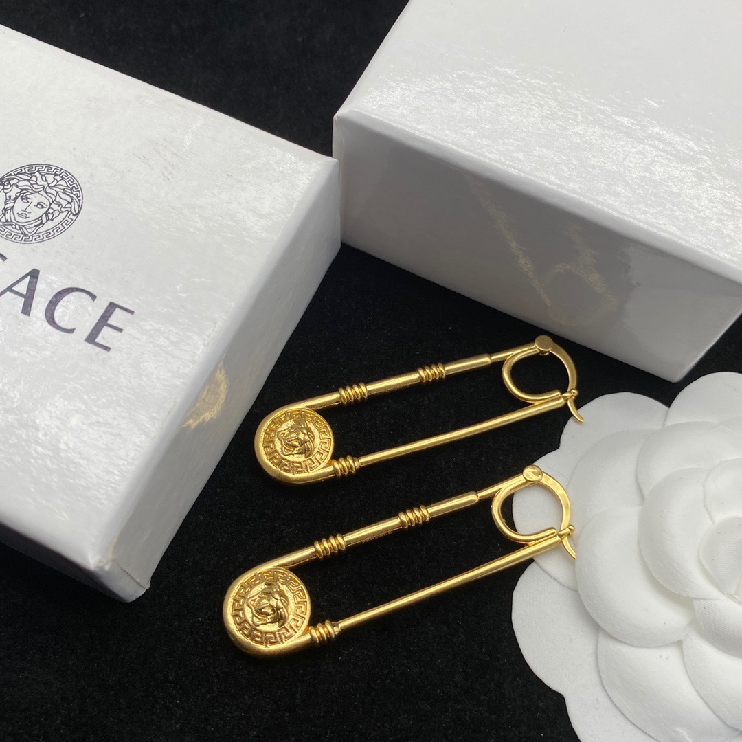 Versace Medusa Earrings - EUR FASHION