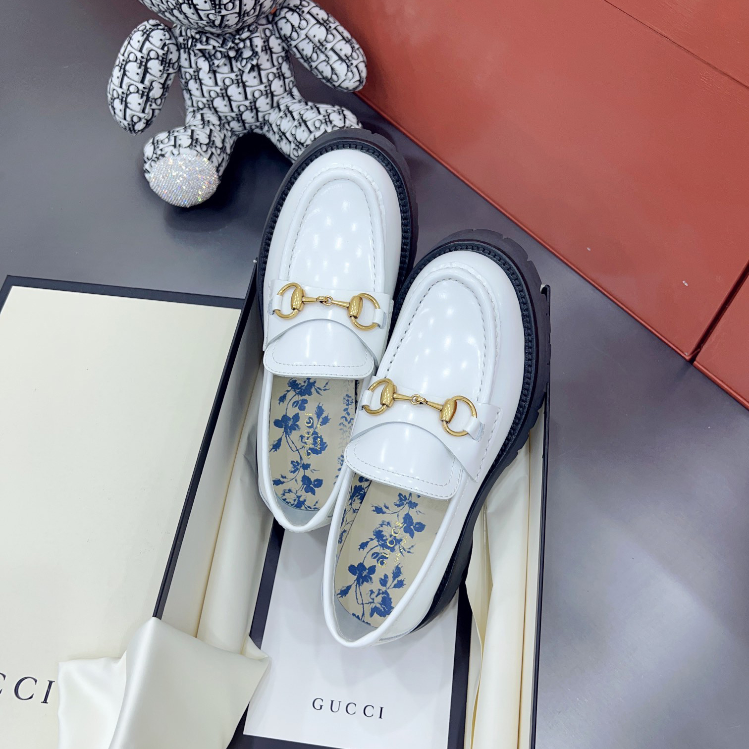 Gucci Leather Lug Sole Horsebit Loafer - EUR FASHION