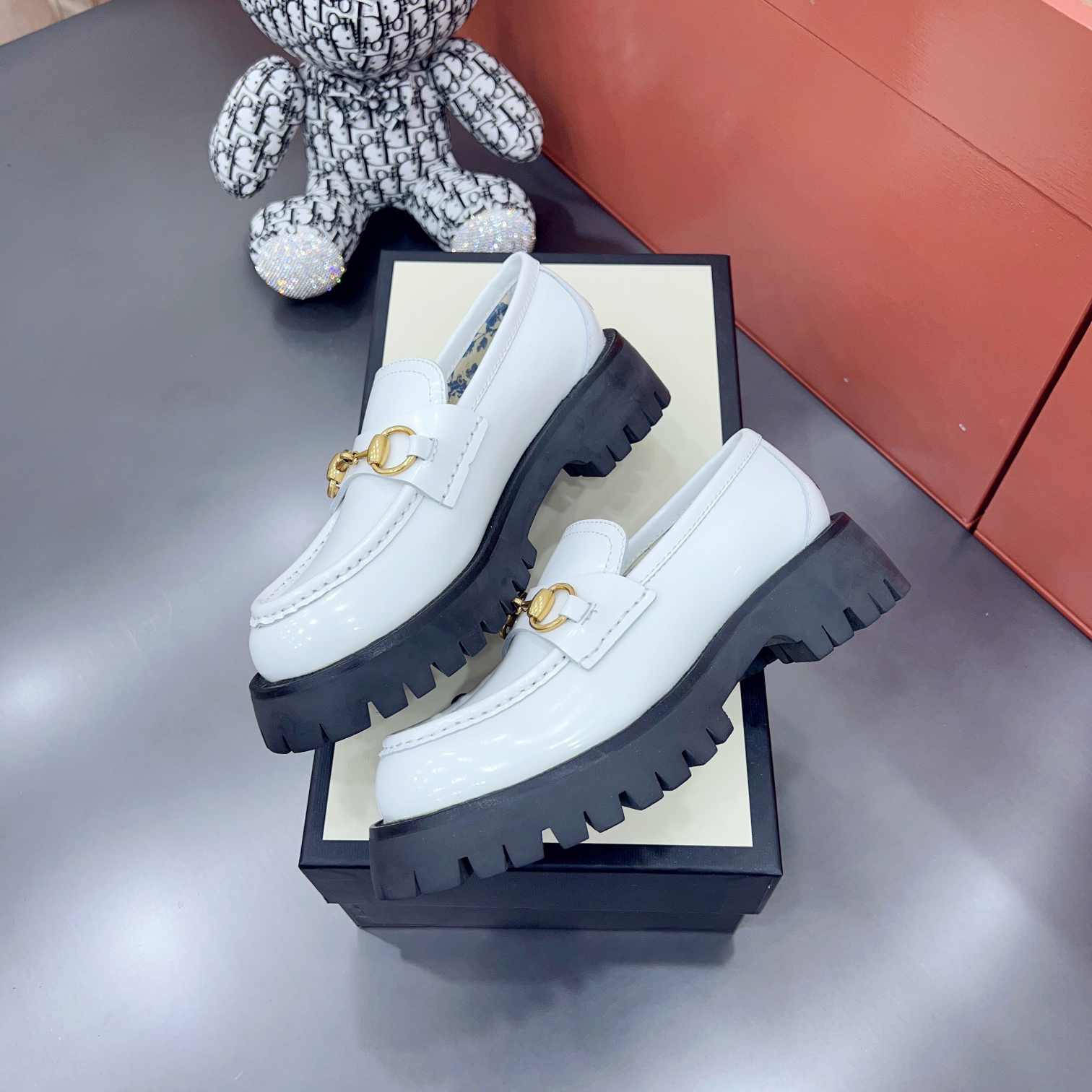 Gucci Leather Lug Sole Horsebit Loafer - EUR FASHION