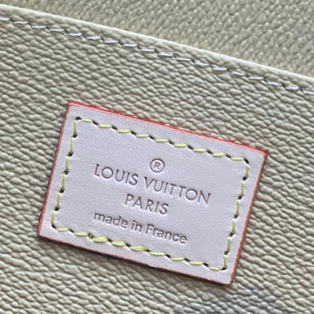 Louis Vuitton Cosmetic Pouch GM (24-17-16cm)   M47353 - EUR FASHION