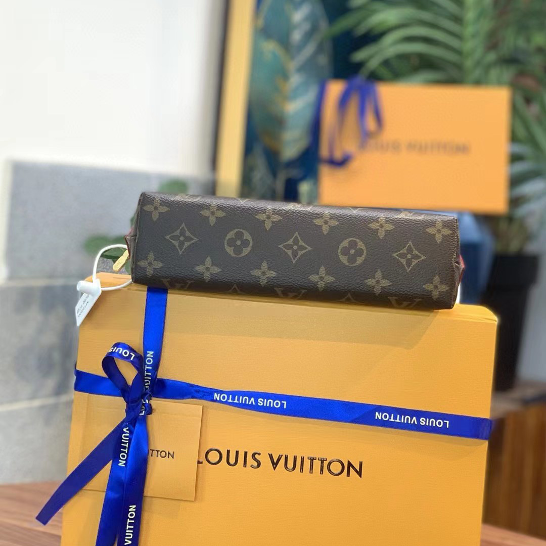 Louis Vuitton Cosmetic Pouch GM (24-17-16cm)   M47353 - EUR FASHION
