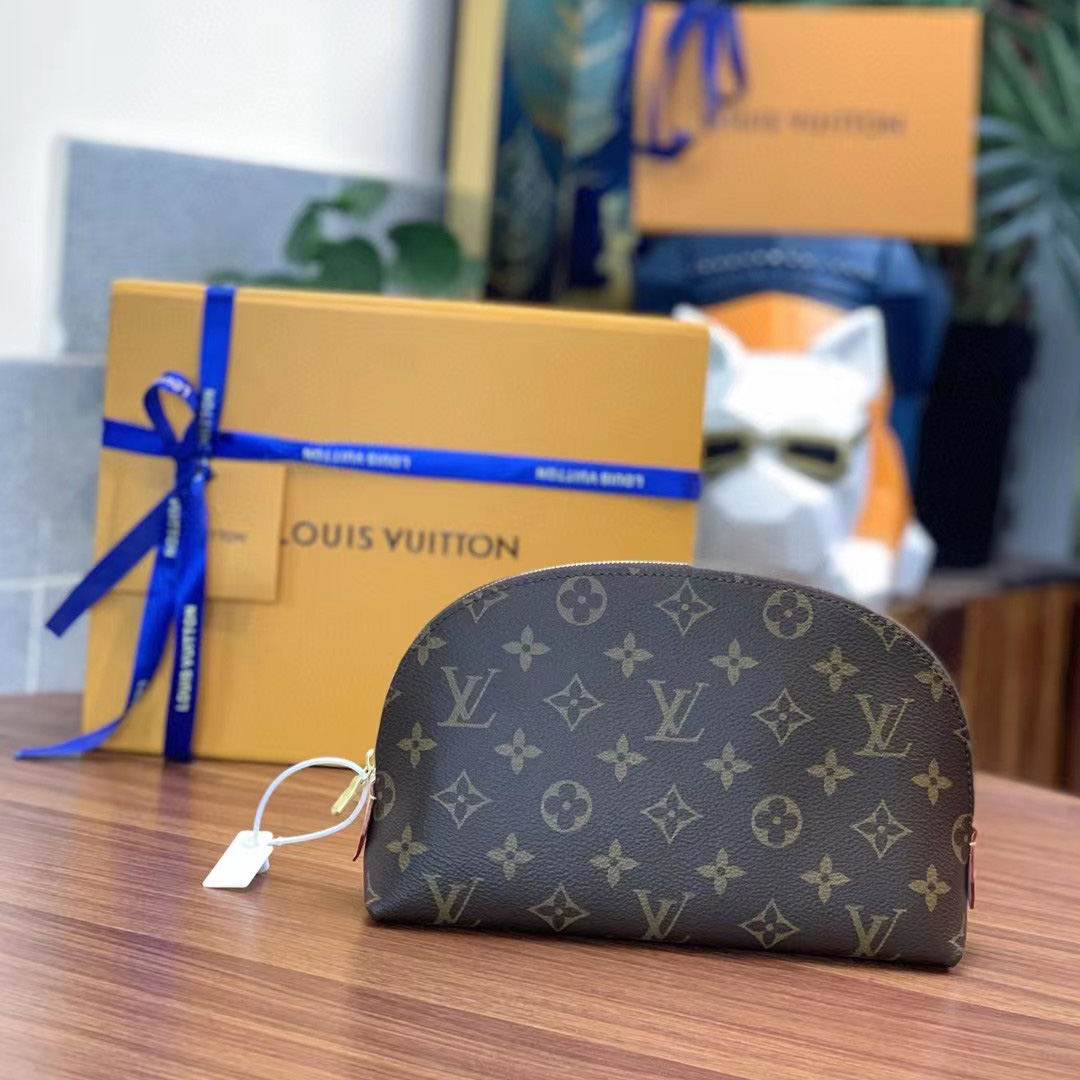 Louis Vuitton Cosmetic Pouch GM (24-17-16cm)   M47353 - EUR FASHION
