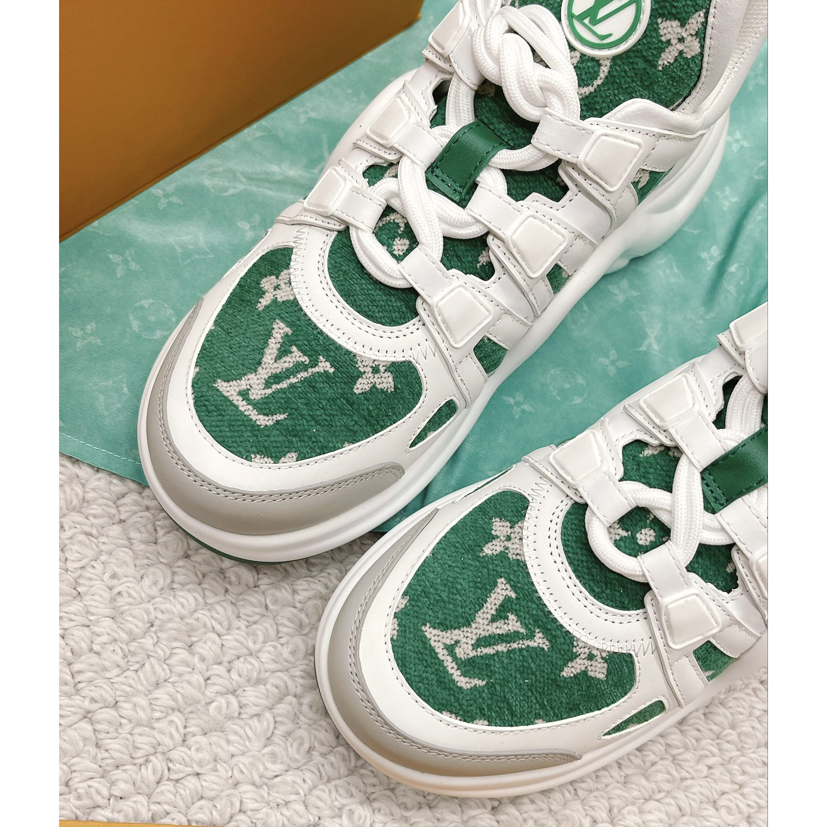 Louis Vuitton LV Archlight Sneaker     1AACT2 - EUR FASHION