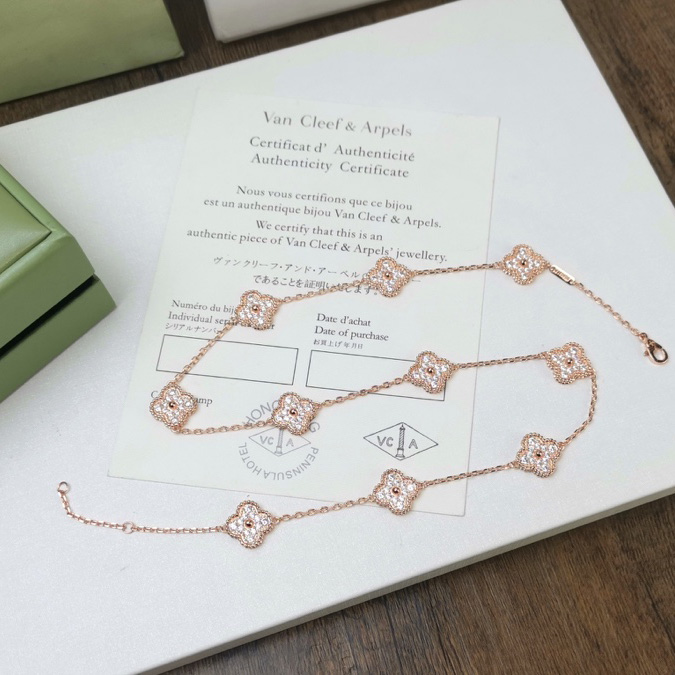 Van Cleef & Arpels Long Necklace - EUR FASHION