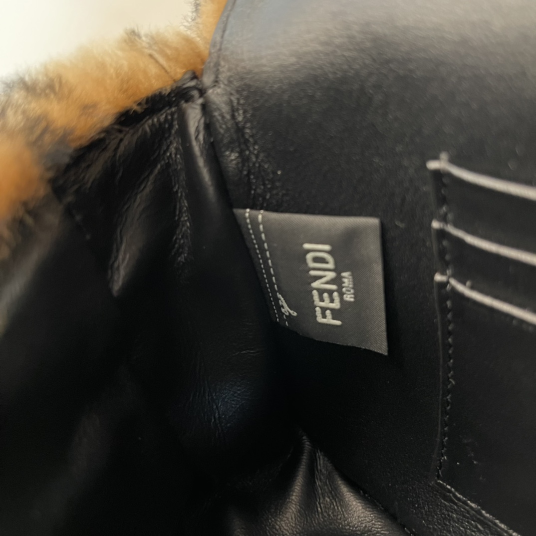 Fendi Baguette Brown Sheepskin Bag - EUR FASHION