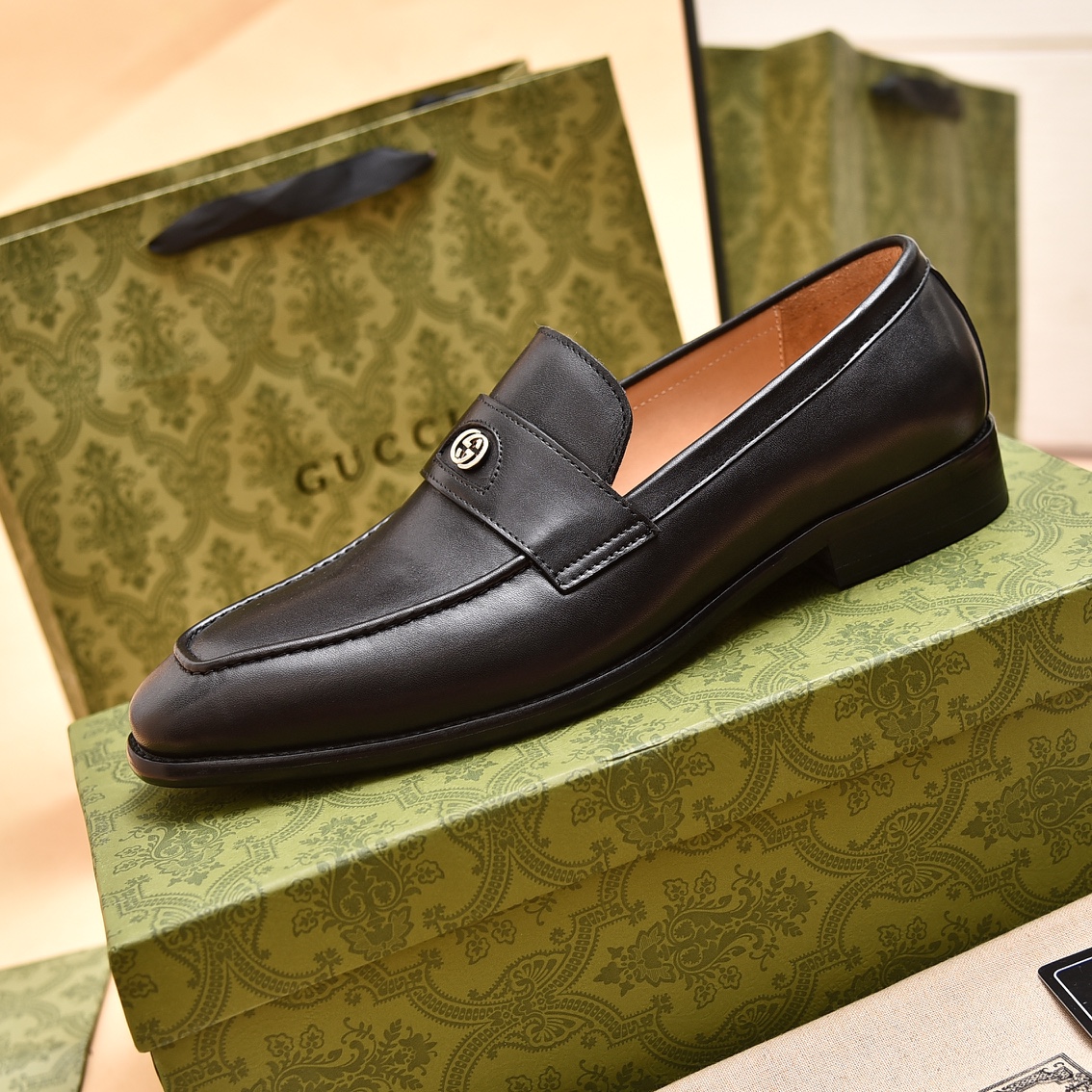 Gucci Men's Loafer With Interlocking G - EUR FASHION