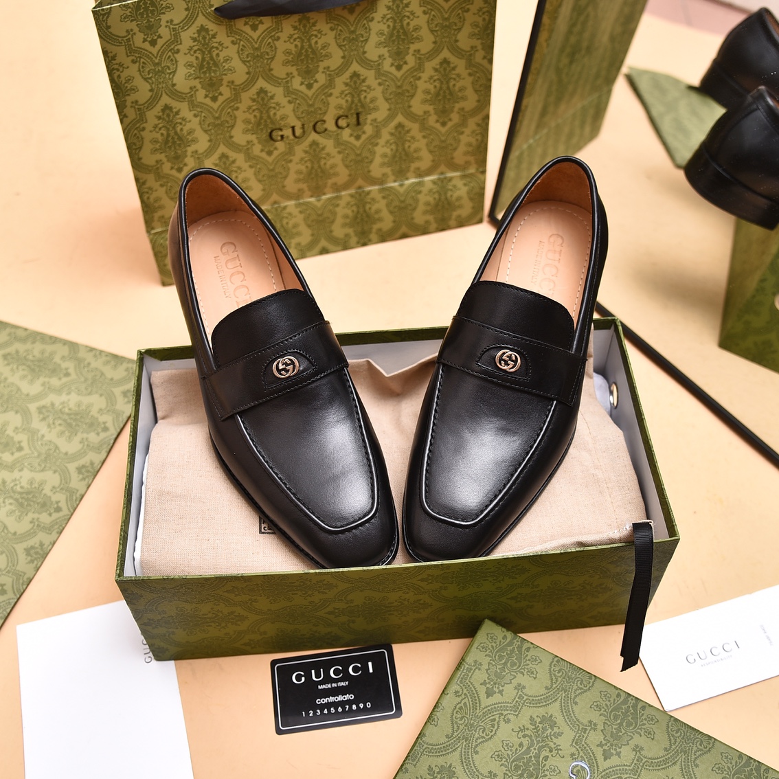Gucci Men's Loafer With Interlocking G - EUR FASHION
