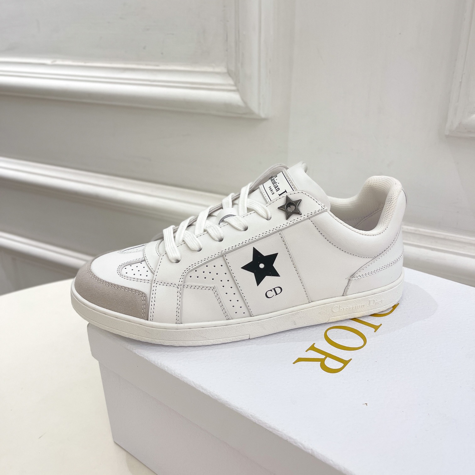 Dior Star Sneaker  - EUR FASHION