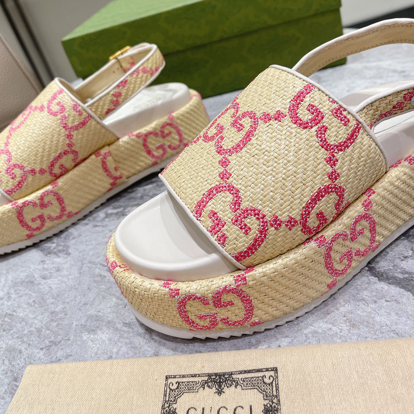 Gucci GG Platform Sandal - EUR FASHION