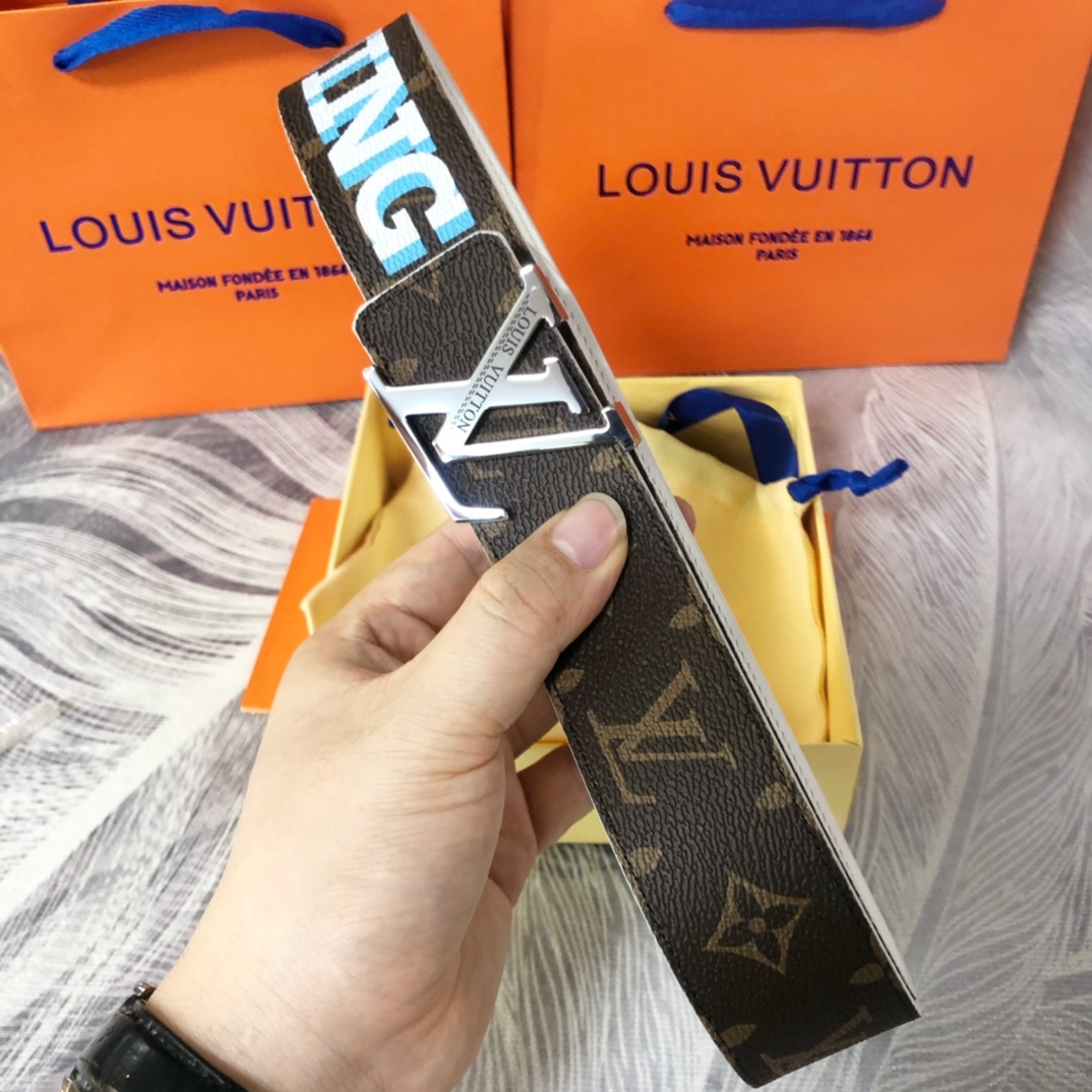 Louis Vuitton LV Pyramide Cities Exclusive 40MM Reversible Belt—Beijing - EUR FASHION