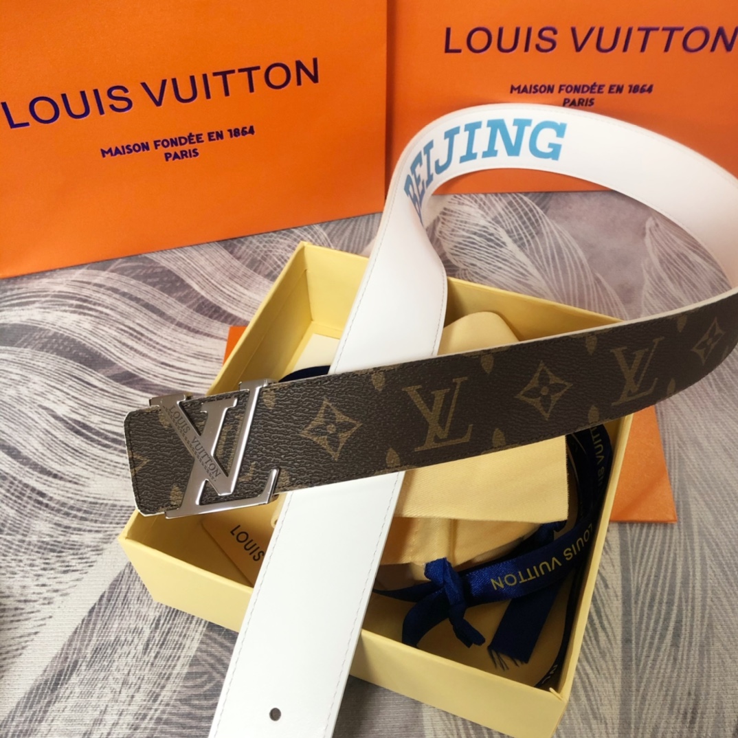 Louis Vuitton LV Pyramide Cities Exclusive 40MM Reversible Belt—Beijing - EUR FASHION