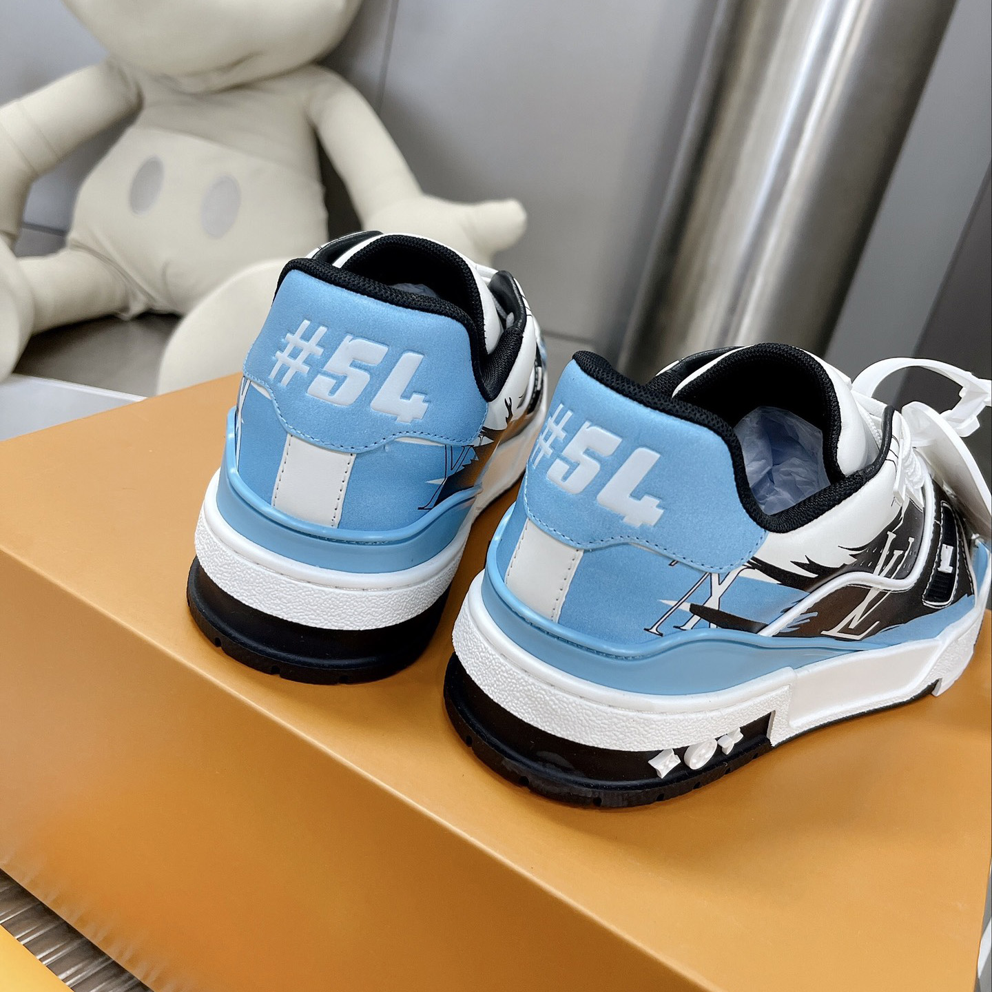 Louis Vuitton LV  Trainer Sneaker     1AA375 - EUR FASHION