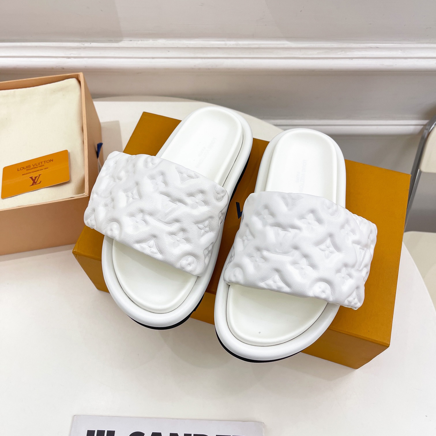 Louis Vuitton Pool Pillow Comfort Mule    1AABKV - EUR FASHION