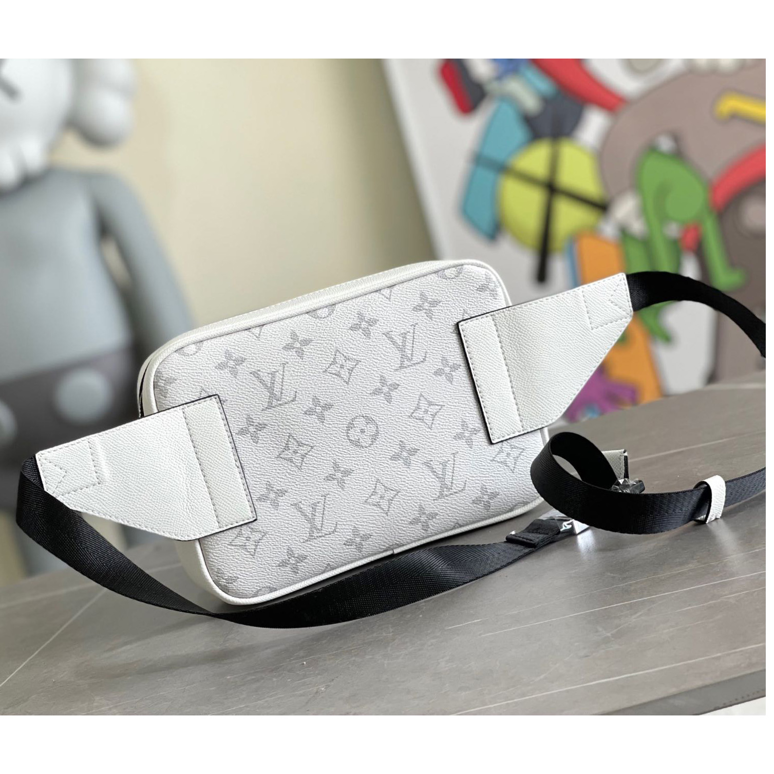 Louis Vuitton Monogram Leather Bumbag   (21-17-5cm)    M30247 - EUR FASHION