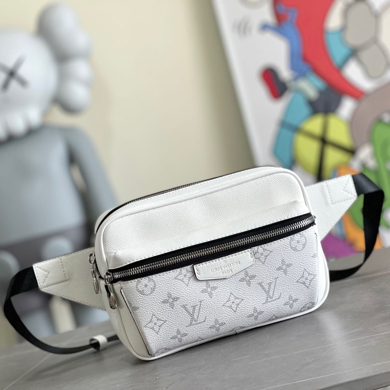 Louis Vuitton Monogram Leather Bumbag   (21-17-5cm)    M30247 - EUR FASHION