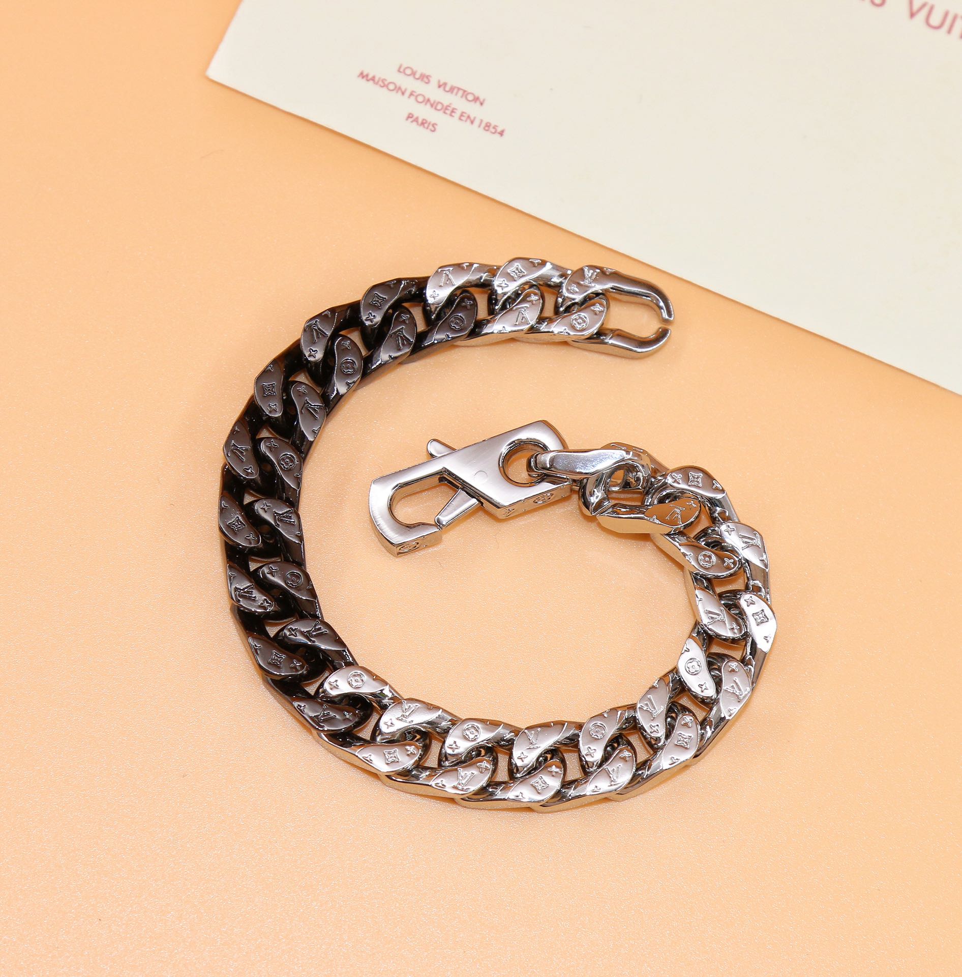 Louis Vuitton LV Chain Links Bracelet  21cm   M68273 - EUR FASHION