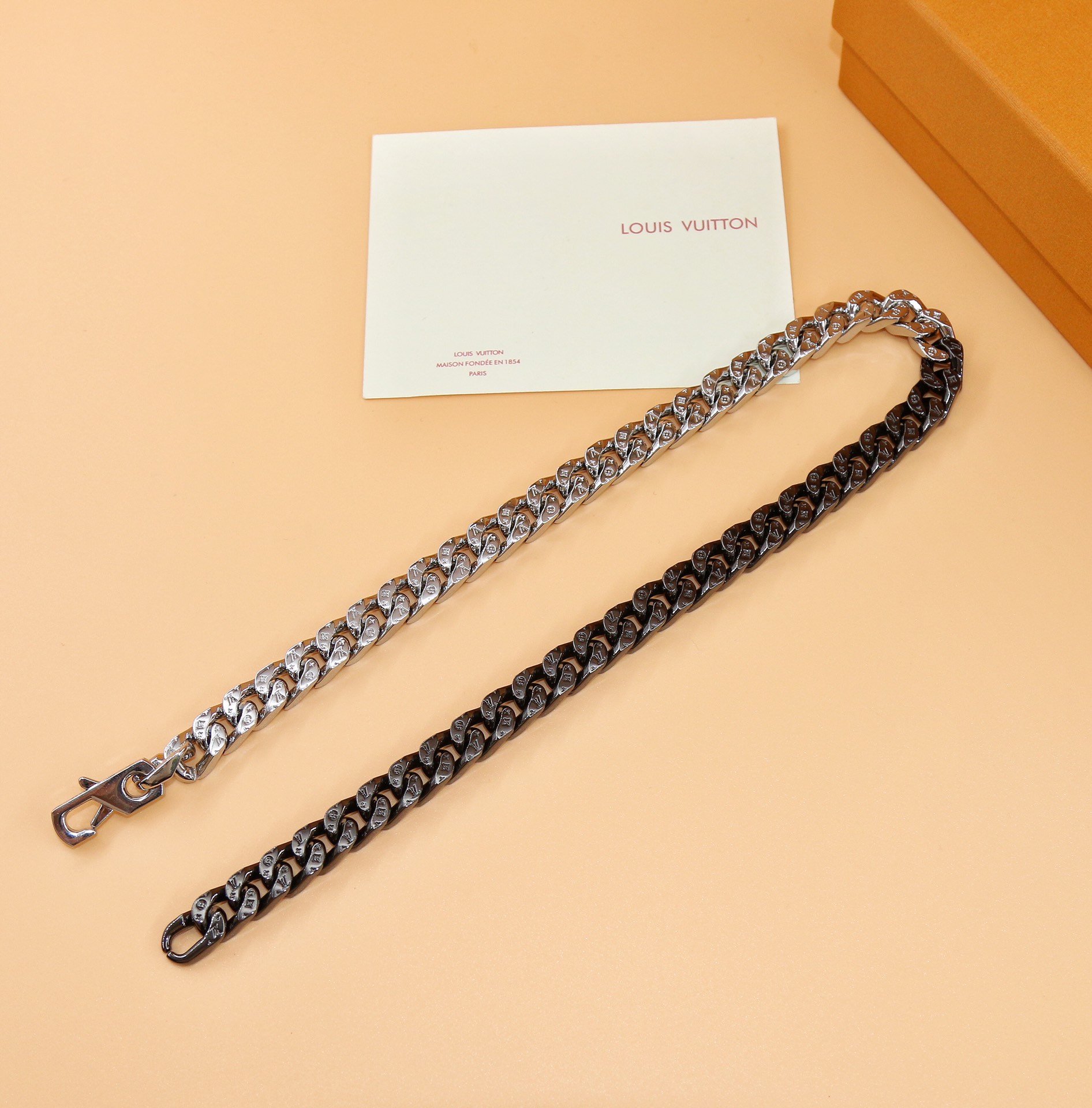 Louis Vuitton LV Chain Links Necklace   50cm    - EUR FASHION