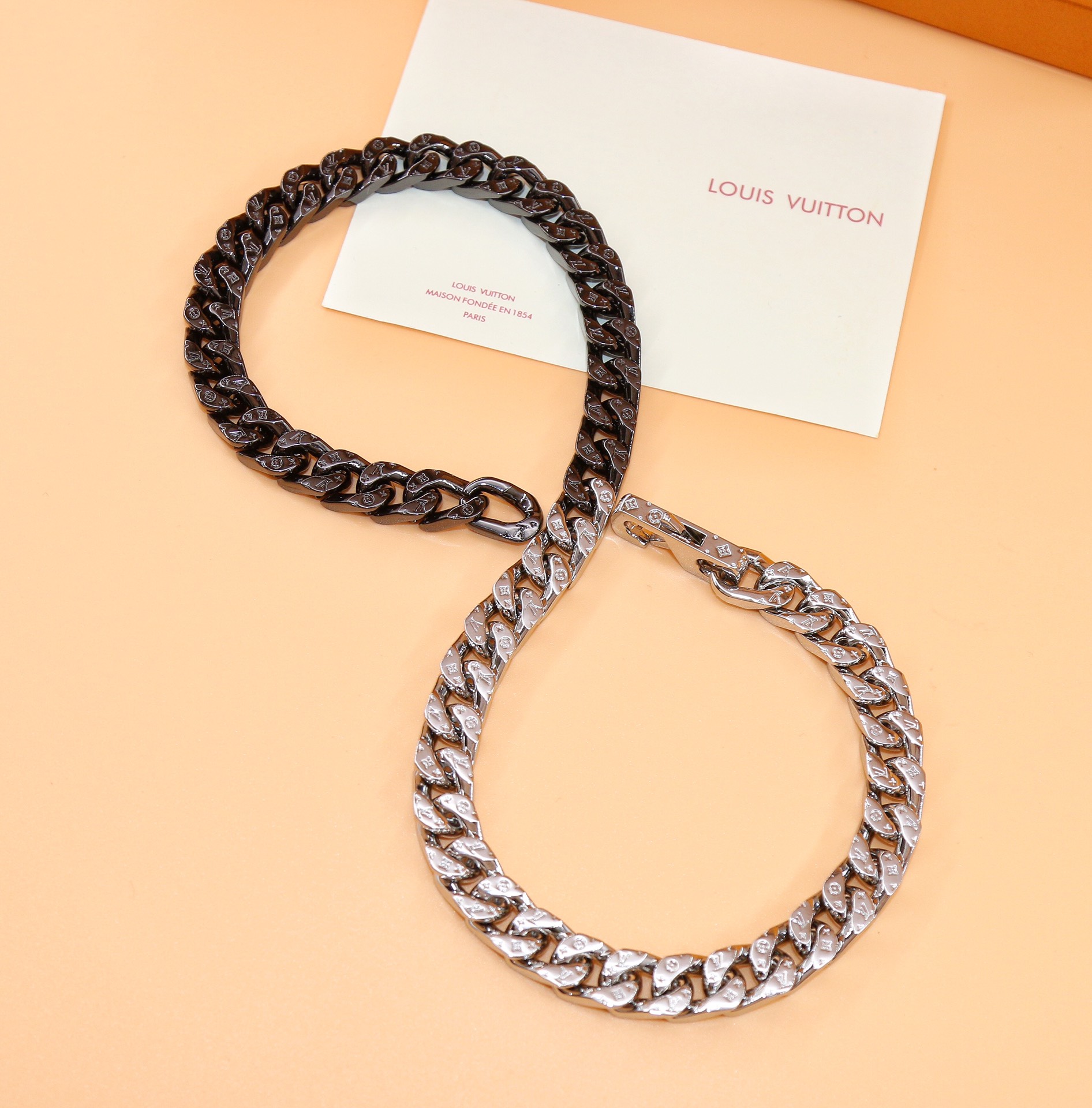Louis Vuitton LV Chain Links Necklace   50cm    - EUR FASHION