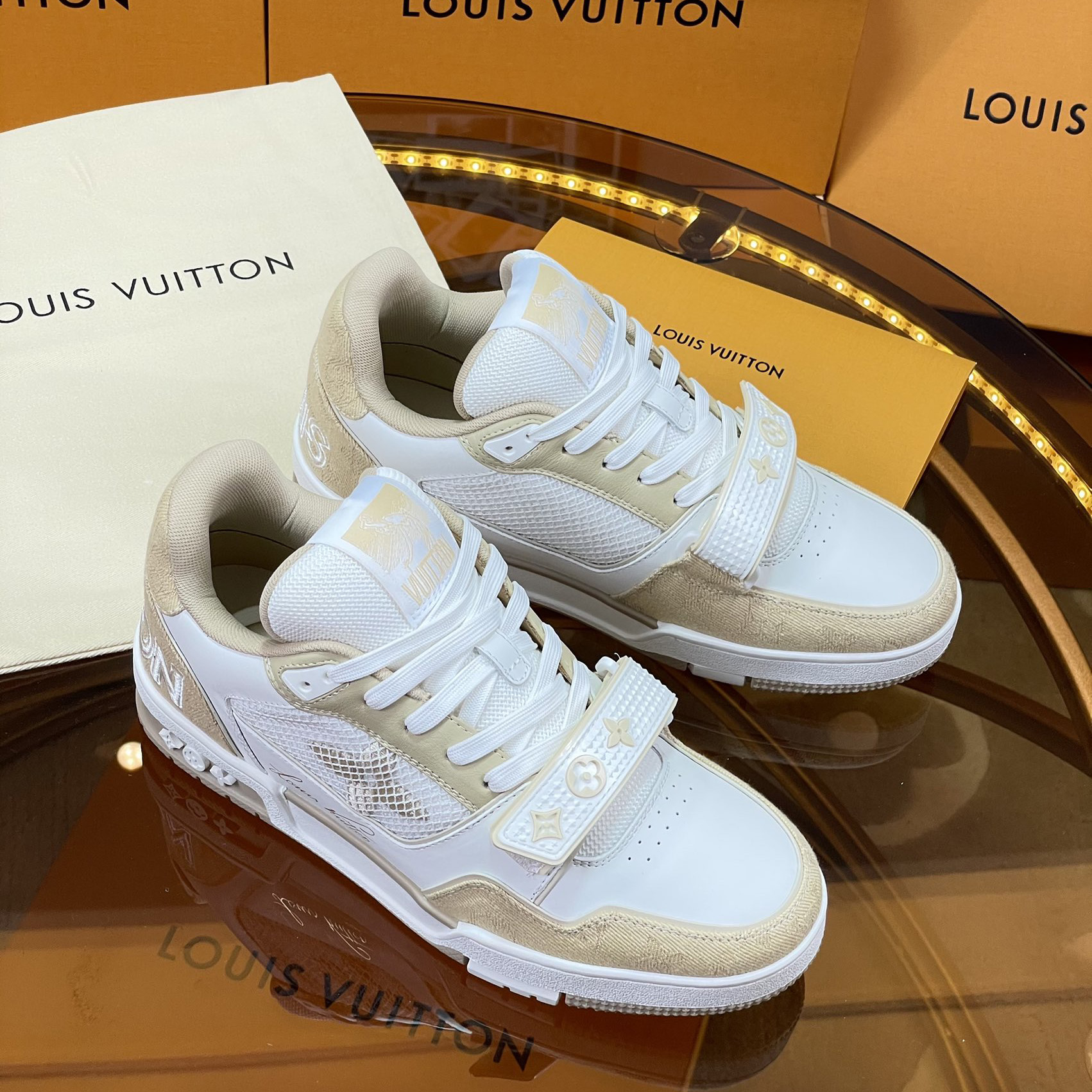 Louis Vuitton LV  Trainer Sneaker    1A9ZC7 - EUR FASHION