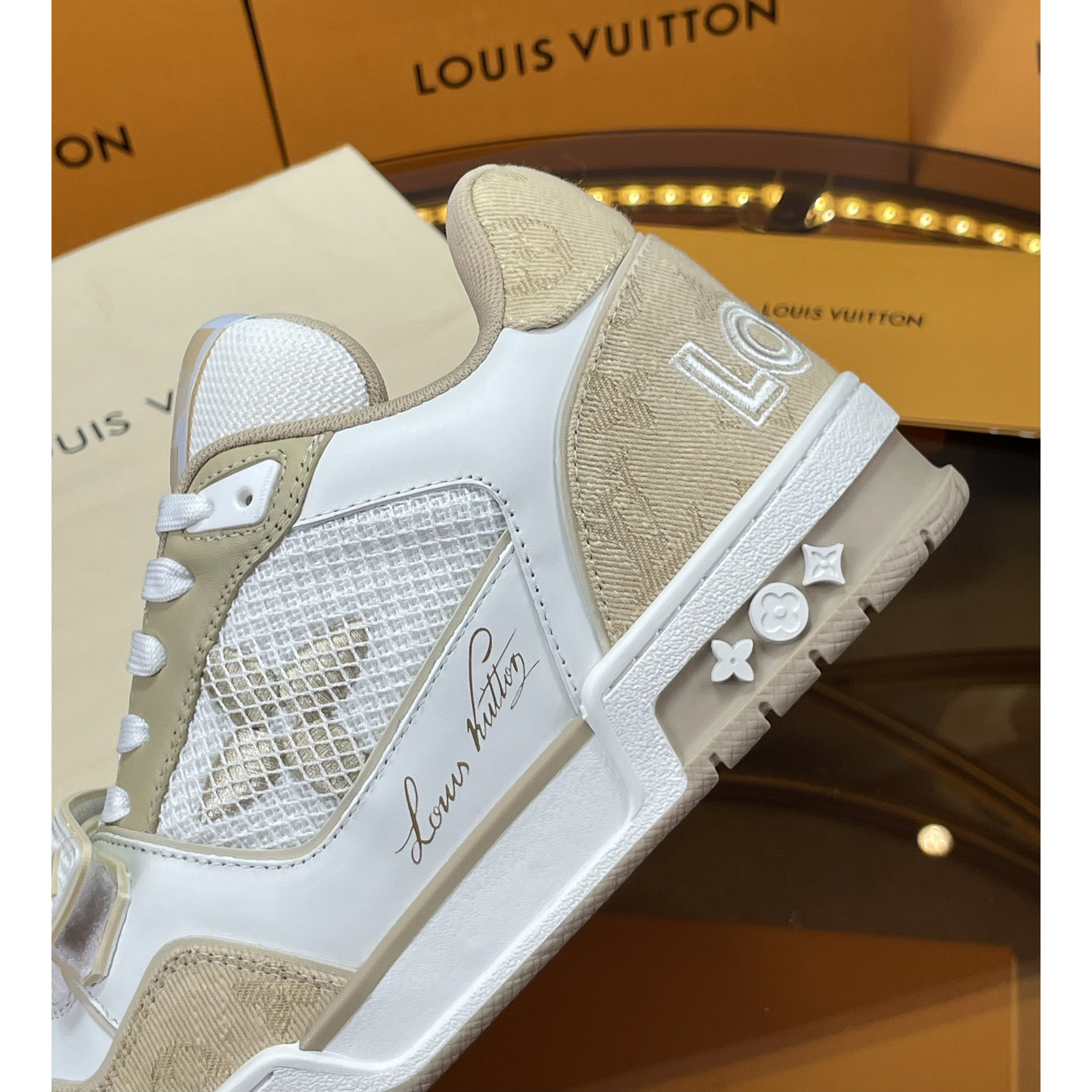 Louis Vuitton LV  Trainer Sneaker    1A9ZC7 - EUR FASHION