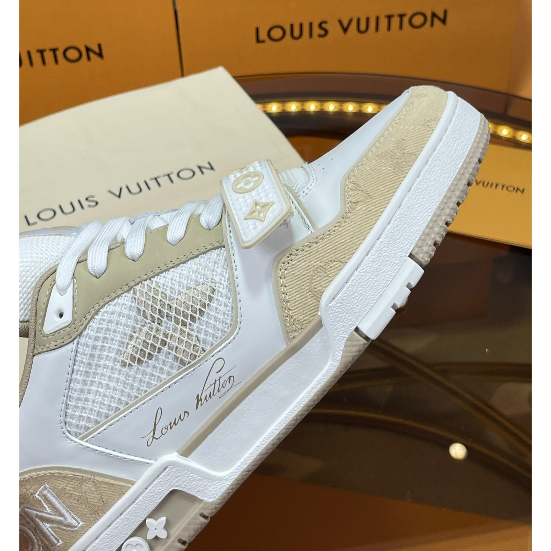 Louis Vuitton LV  Trainer Sneaker    1A9ZC7 - EUR FASHION