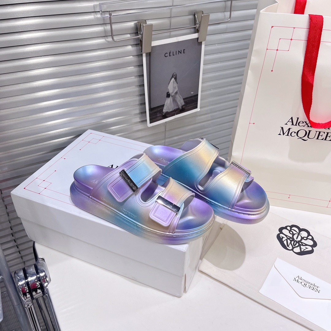 Alexander Mqueen Women's Oversized Hybrid Slide In Silver - EUR FASHION