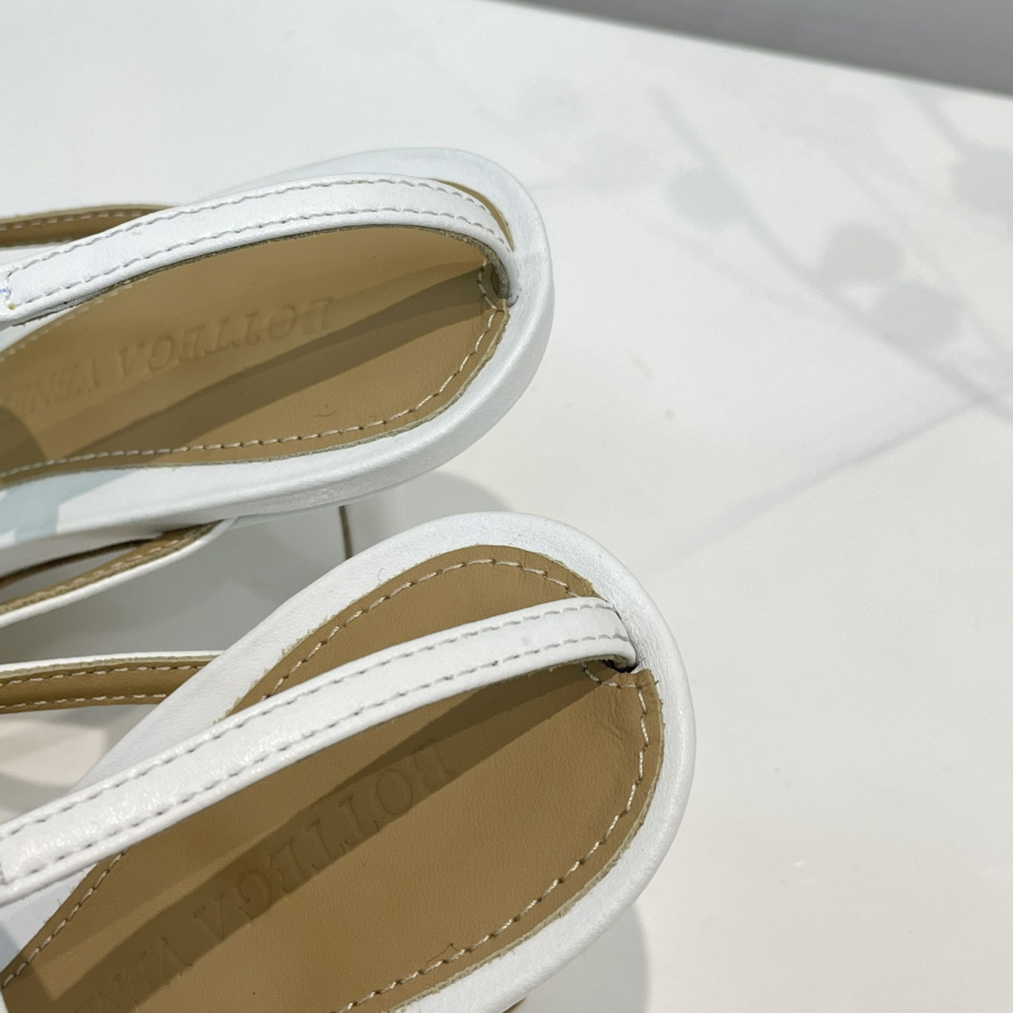 Bottega Veneta Stretch Leather Sandals In Optic White - EUR FASHION
