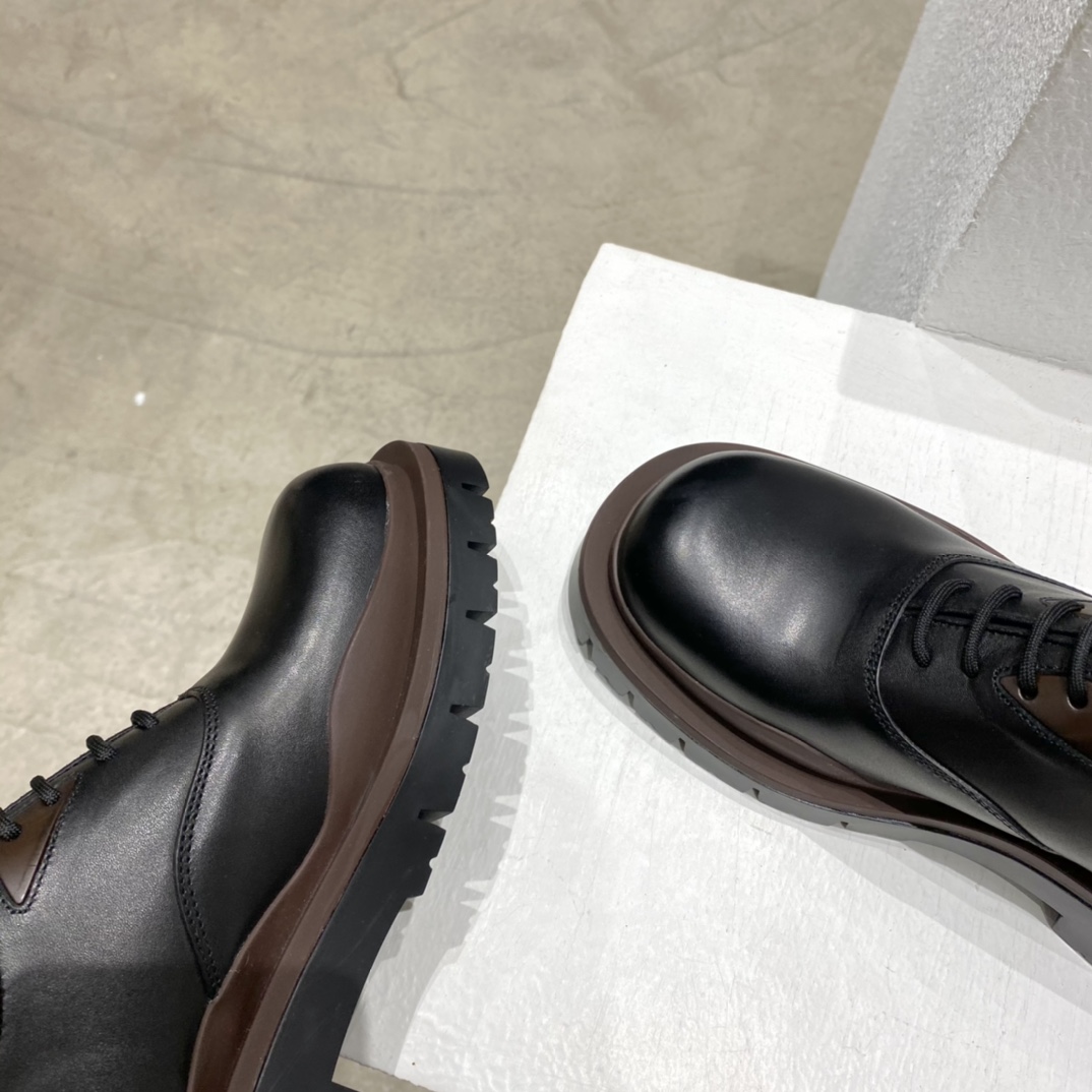 Bottega Veneta Vegetally-Tanned Leather Lace-Up Shoes - EUR FASHION