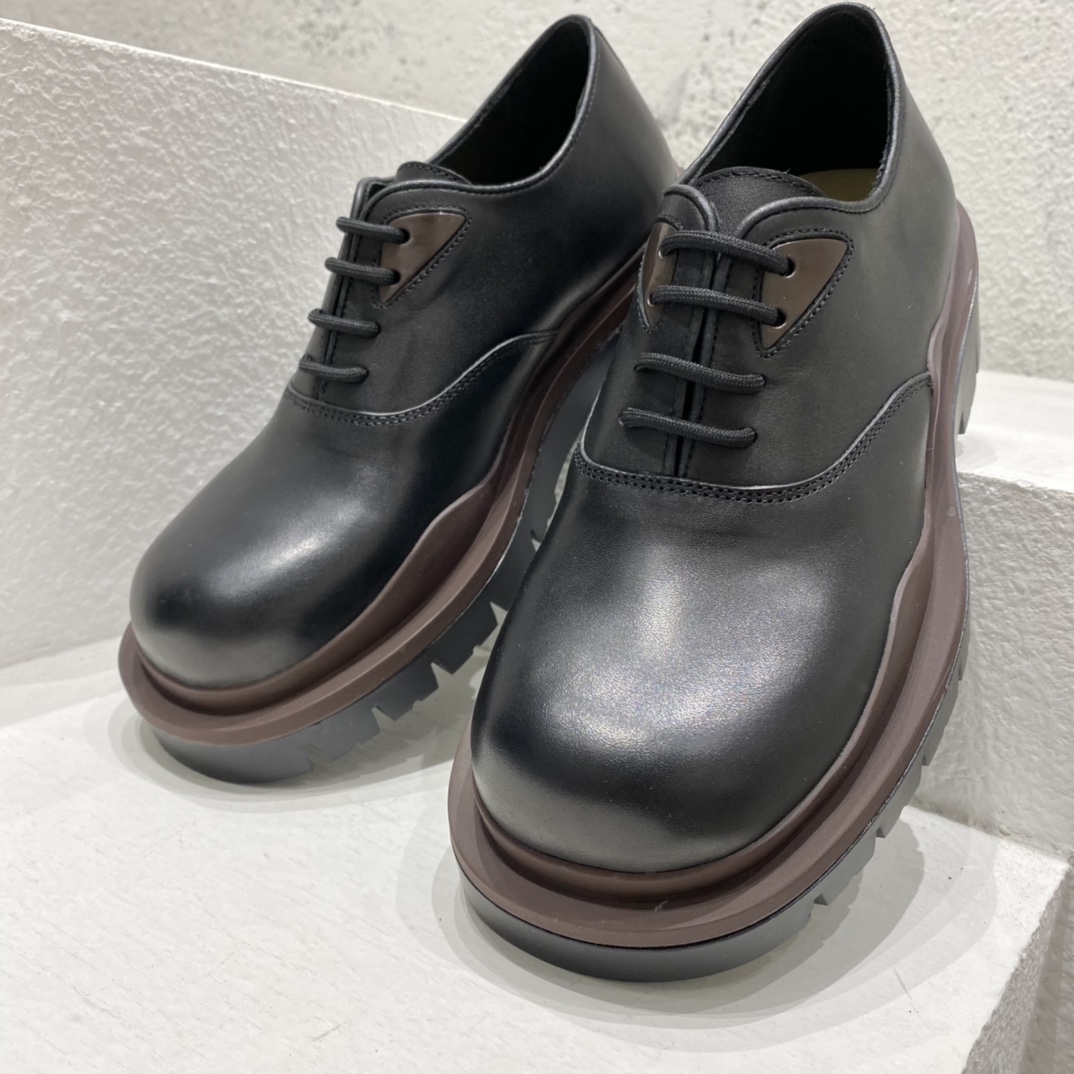 Bottega Veneta Vegetally-Tanned Leather Lace-Up Shoes - EUR FASHION