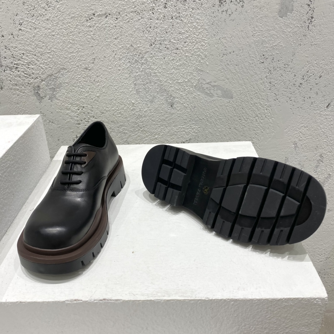 Bottega Veneta Vegetally-Tanned Leather Lace-Up Shoes - EUR FASHION