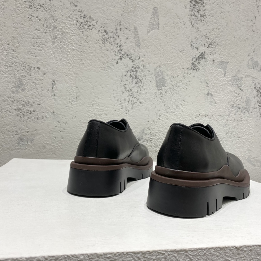 Bottega Veneta Vegetally-Tanned Leather Lace-Up Shoes - EUR FASHION
