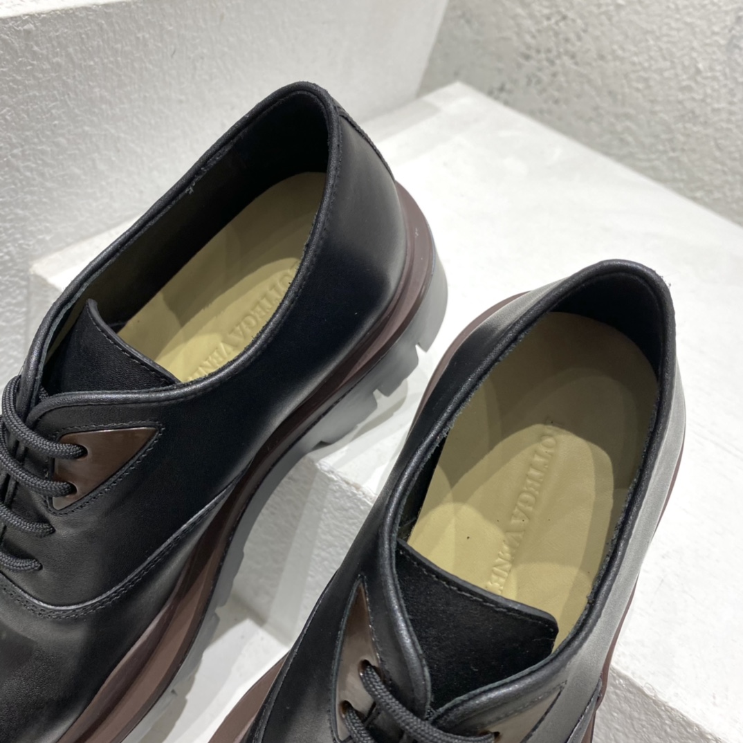 Bottega Veneta Vegetally-Tanned Leather Lace-Up Shoes - EUR FASHION