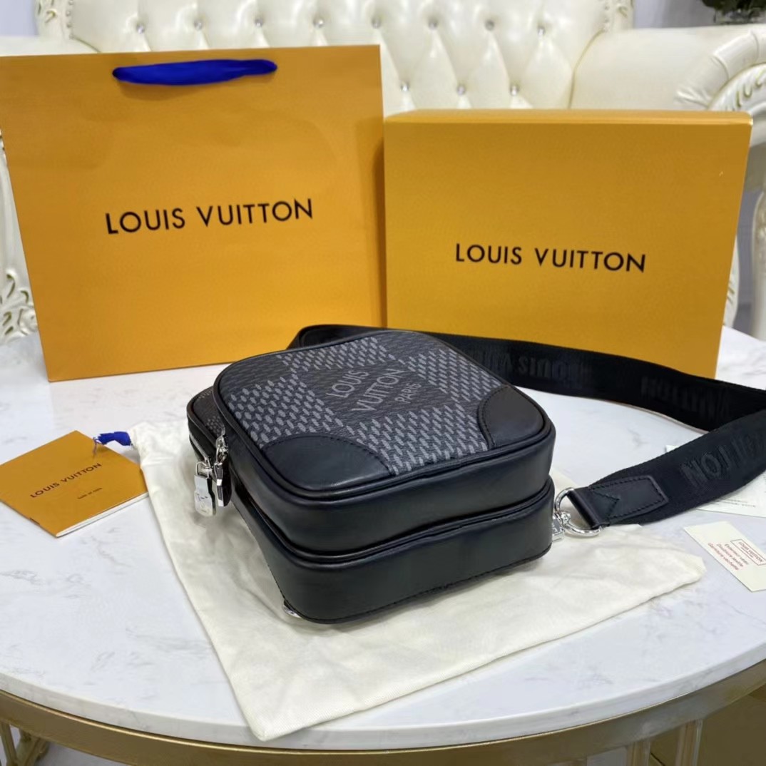 Louis Vuitton Amazone Sling Bag(17-21-6cm) - EUR FASHION