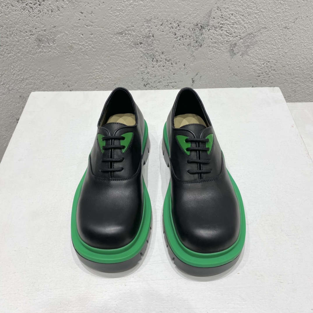 Bottega Veneta Vegetally-Tanned Leather Lace-Up Shoes - EUR FASHION