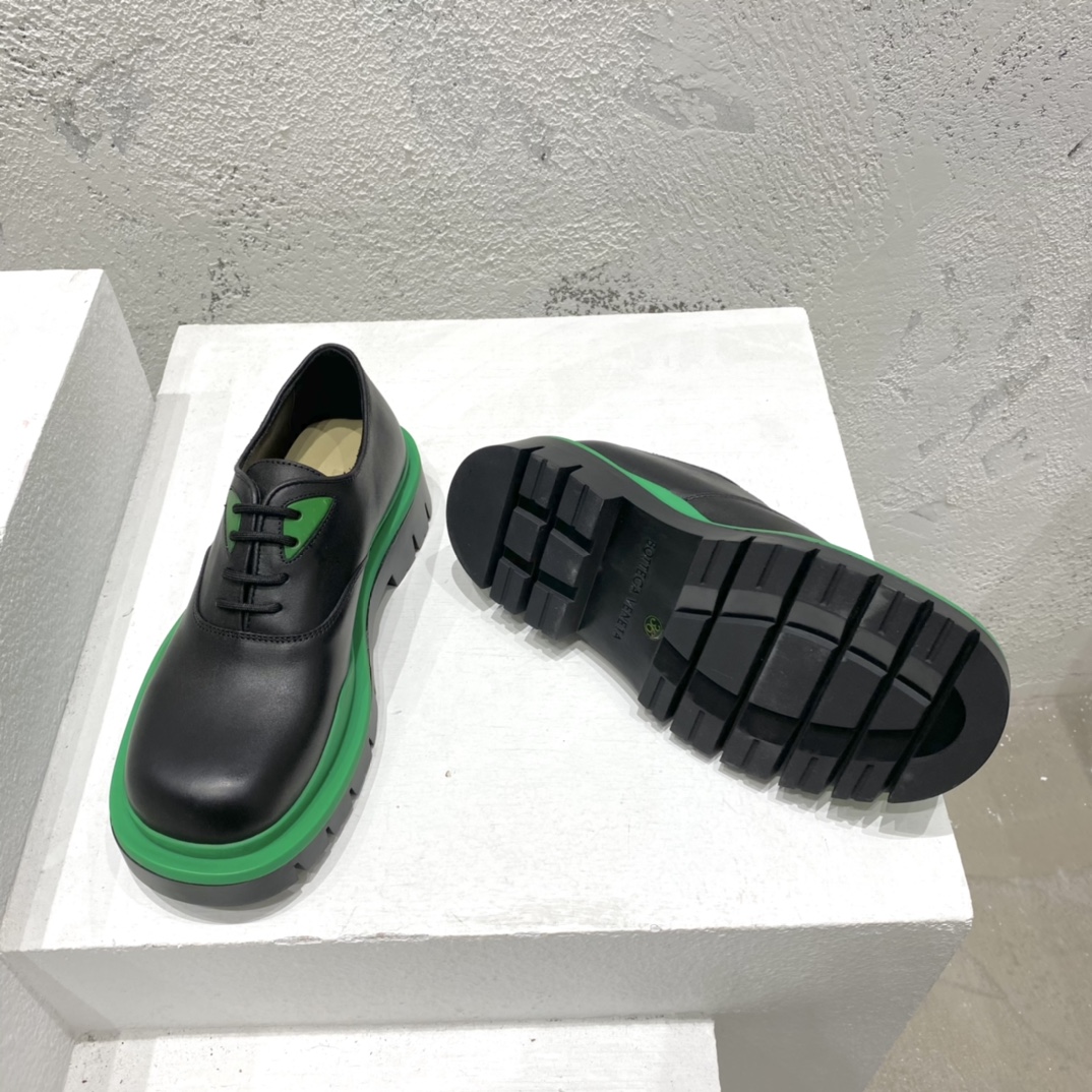 Bottega Veneta Vegetally-Tanned Leather Lace-Up Shoes - EUR FASHION