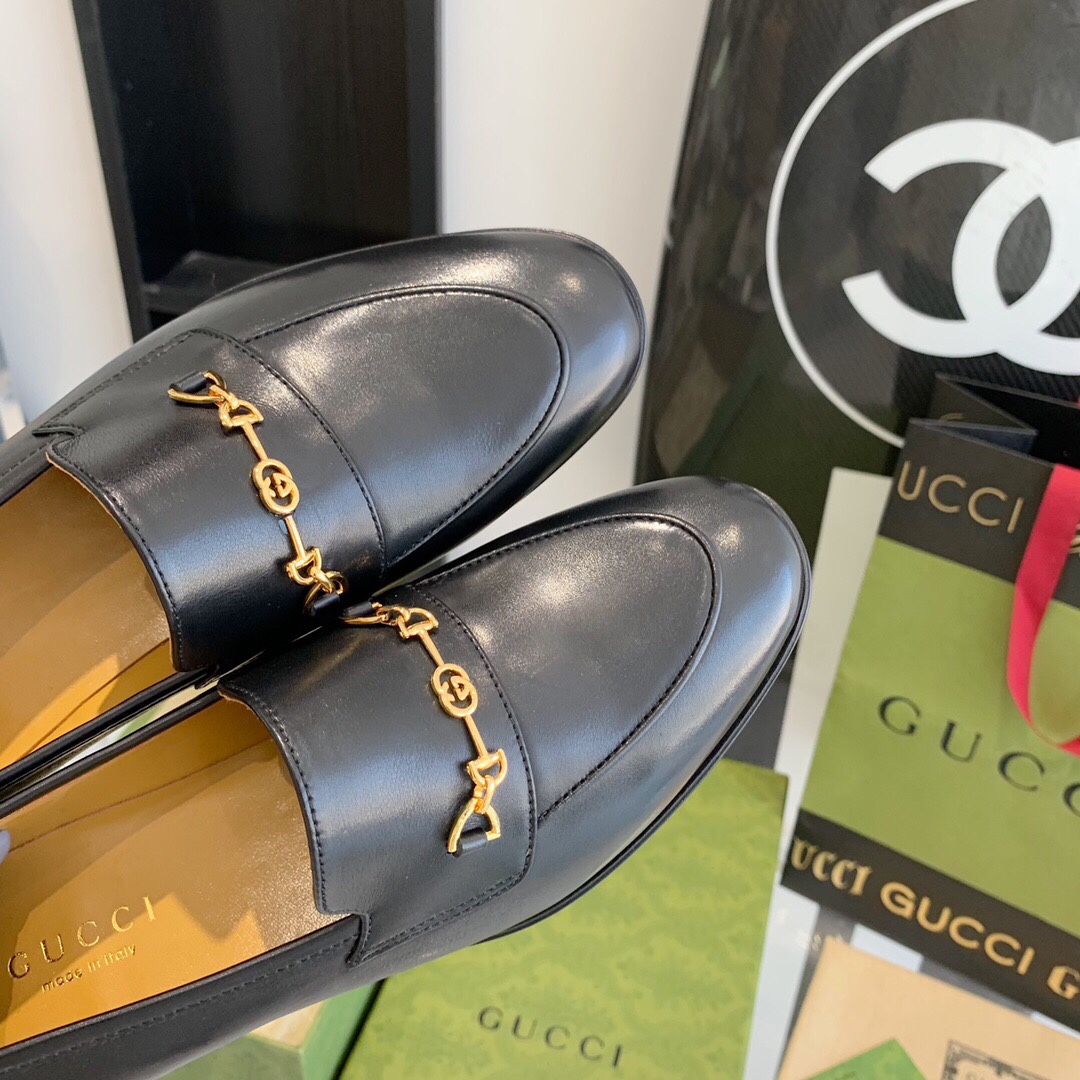 Gucci Women's Loafer With Horsebit - EUR FASHION