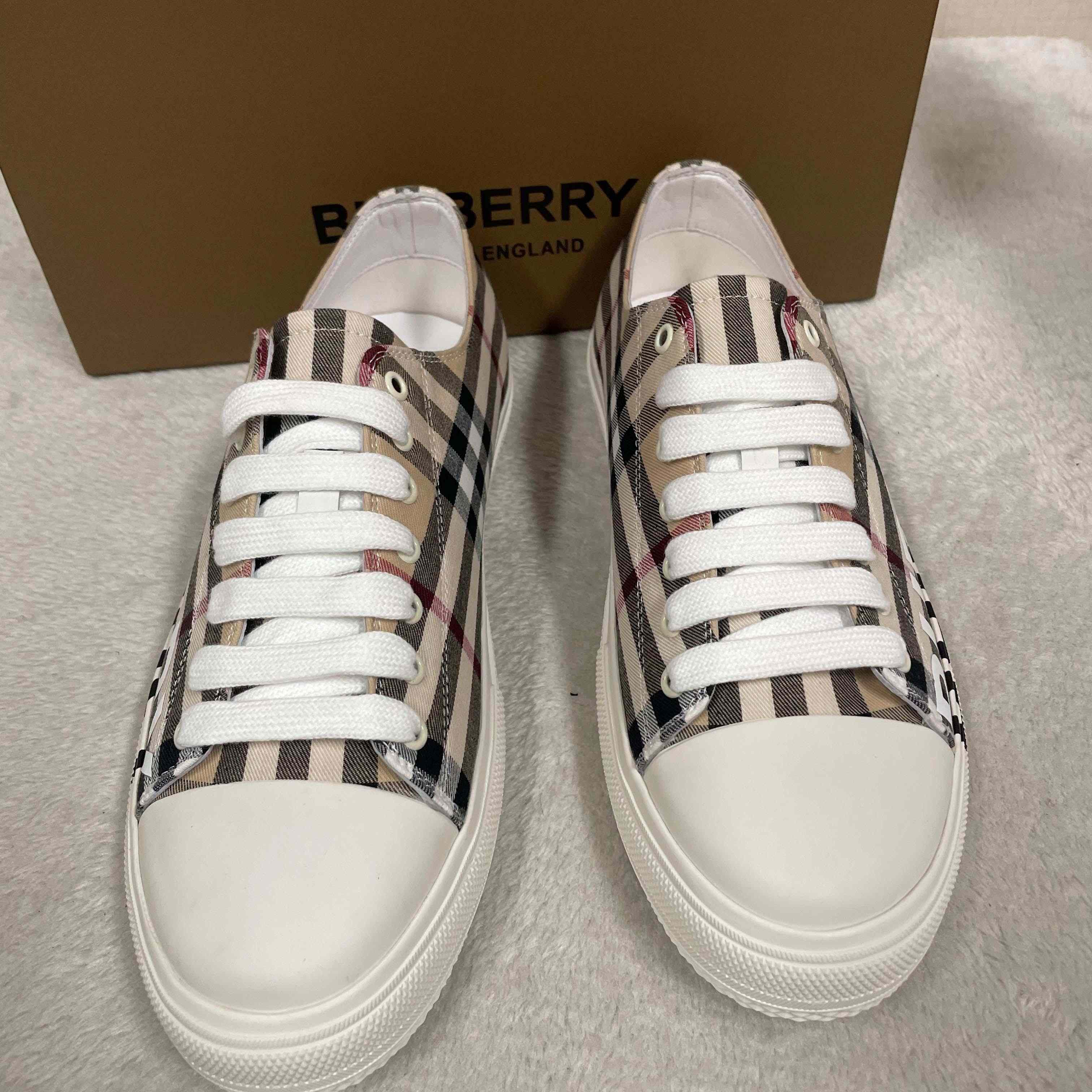 Burberry Logo Print Vintage Check Cotton Sneakers - EUR FASHION