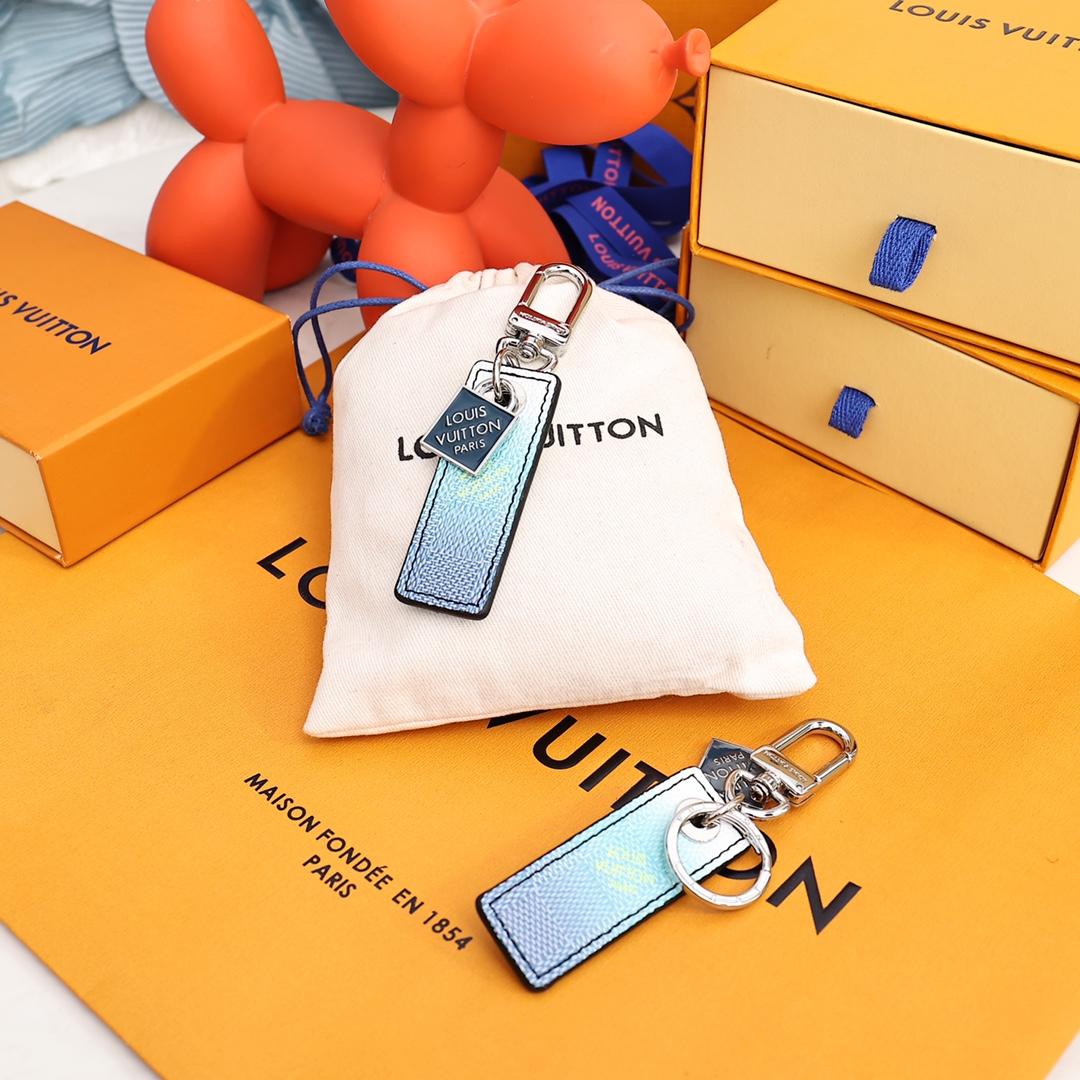 Louis Vuitton Damier Stripes Tab Bag Charm And Key Holder    M00735 - EUR FASHION