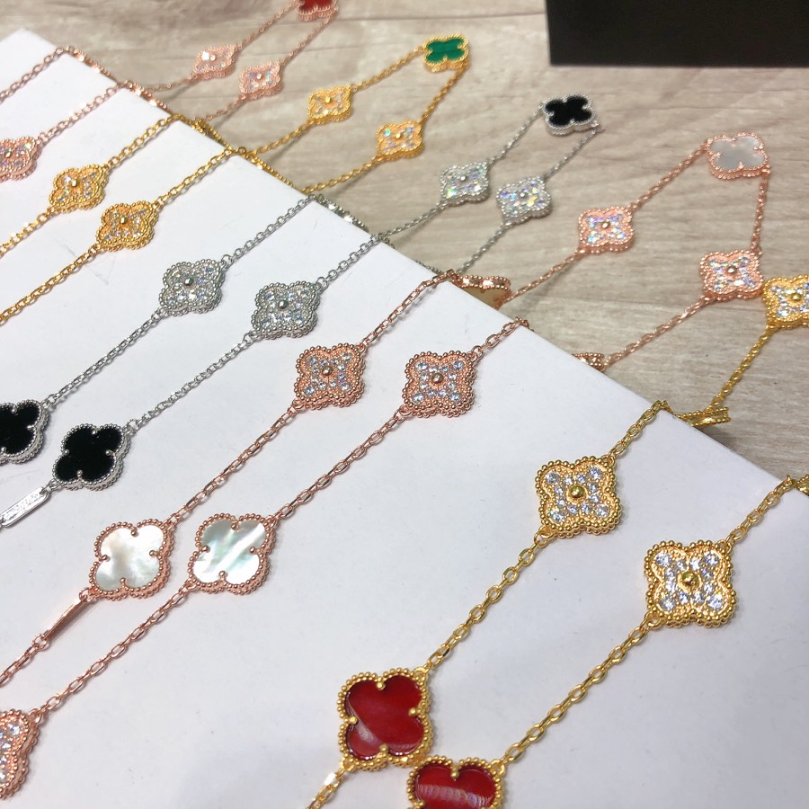 Van Cleef & Arpels Vintage Alhambra Long Necklace, 10 motifs - EUR FASHION