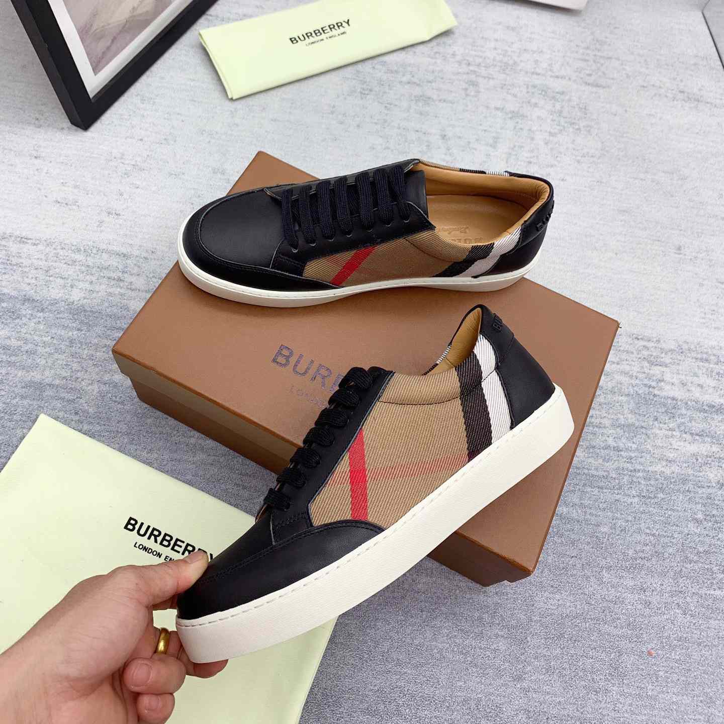 Burberry House Check Cotton And Leather Sneakers - EUR FASHION