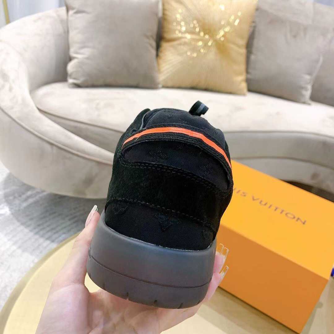 Louis Vuitton  A View Sneaker     - EUR FASHION