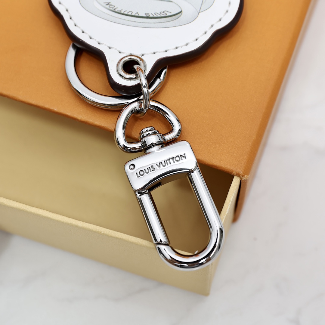 Louis Vuitton Everyday Lv Cup    MP3108 - EUR FASHION