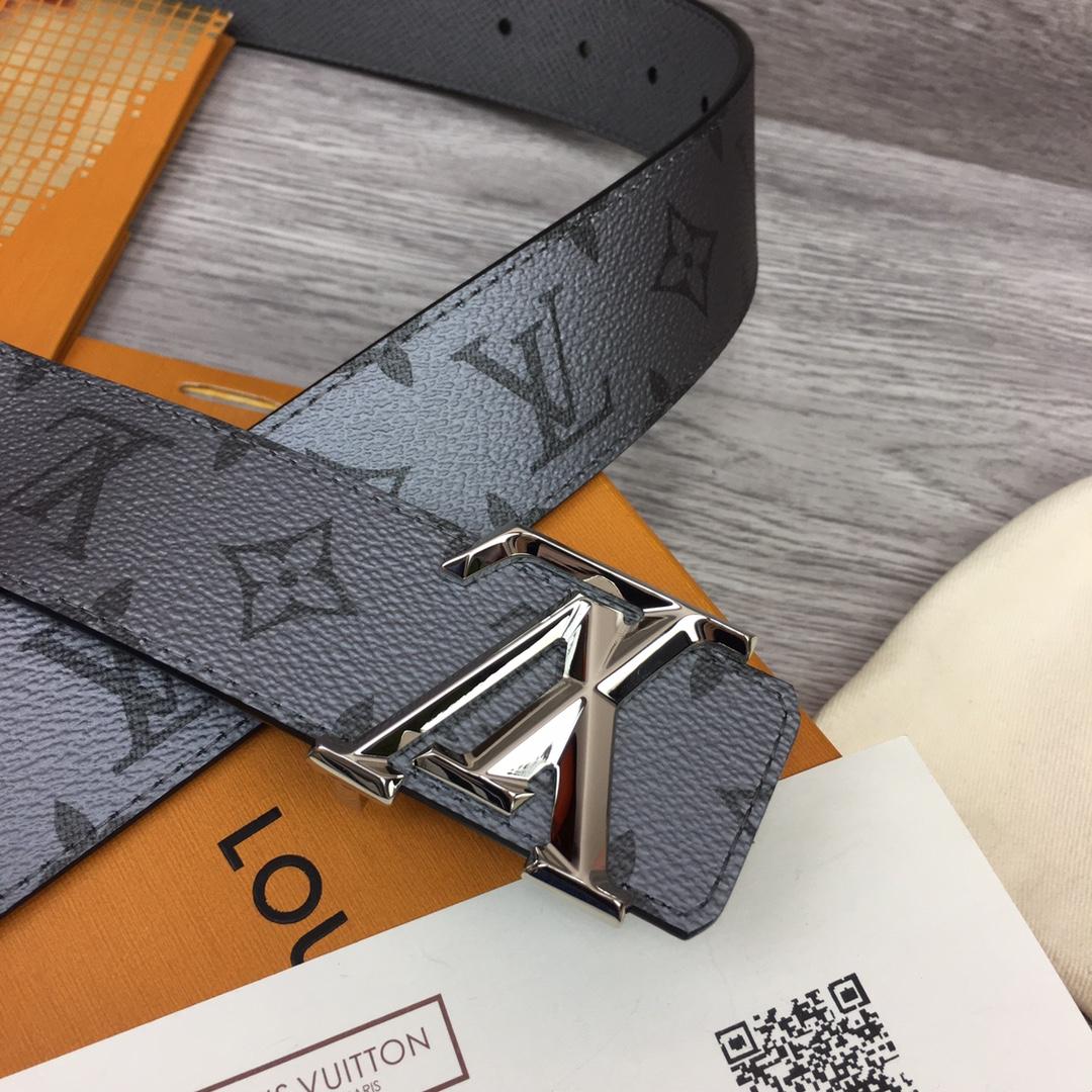 Louis Vuitton LV Pyramide 40mm Reversible - EUR FASHION