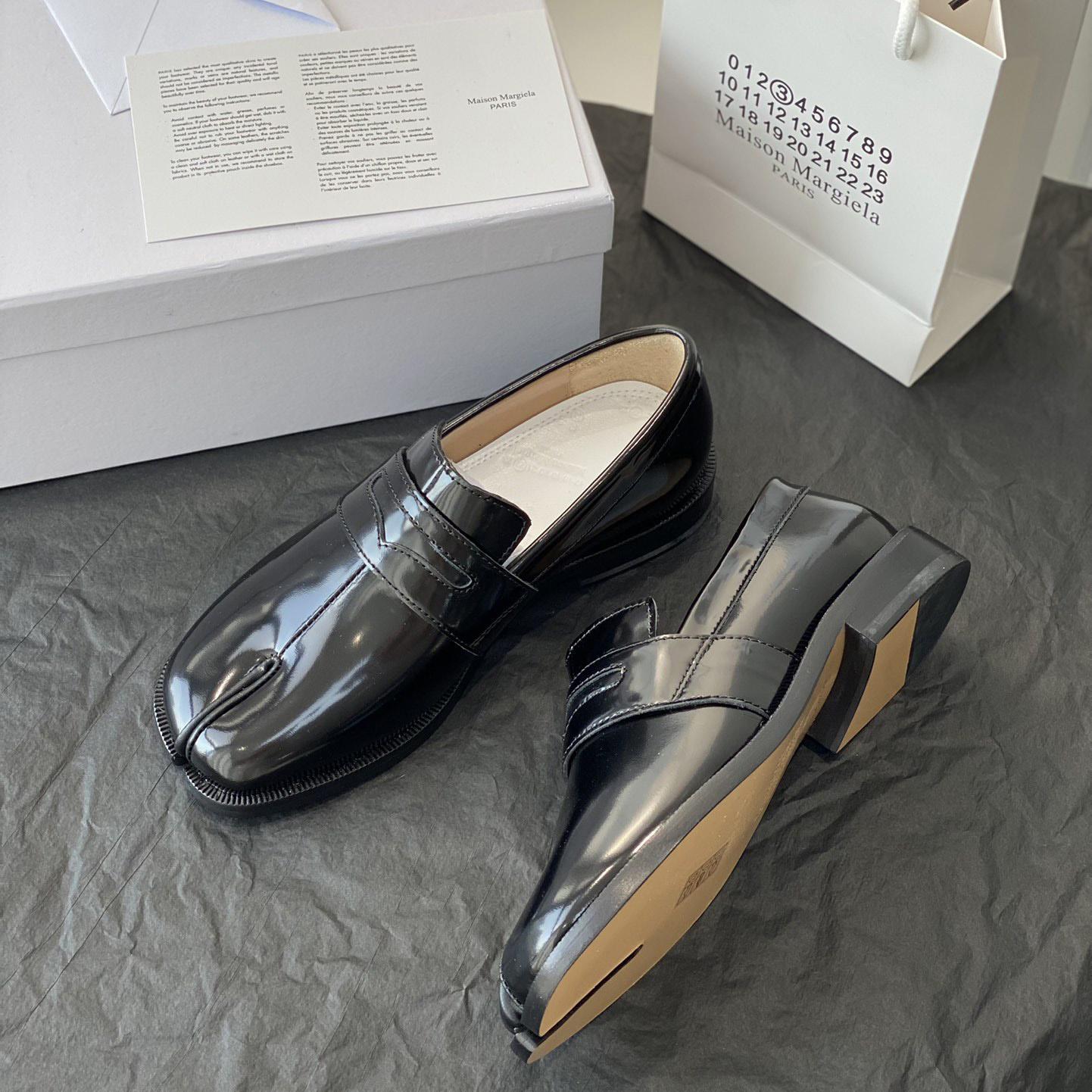 Maison Margiela Tabi Leather Loafers - EUR FASHION